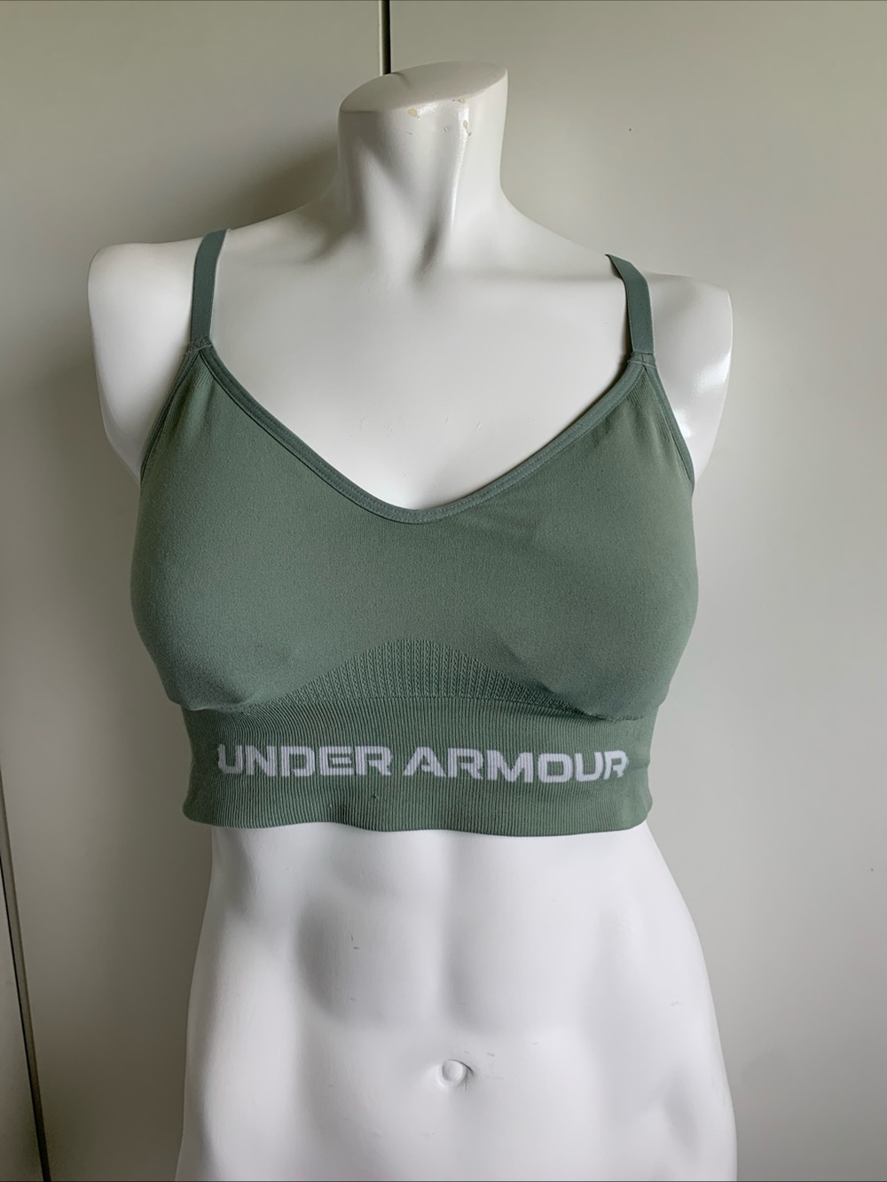 Under Armour vanish seamless low size medium pullover sports bra